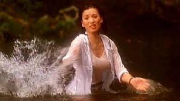 [地狱等爱]童年X打电影18《小恶魔》（1996）中国电影18Sta与真实的性爱场景。你要倒回去看，反复看阴道。