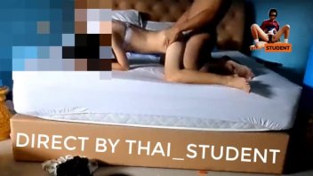 포르노 클립 유출, 젊은 학생이 열심히 섹스하다 이산 태국어 Xvideos에서 흥분한 선배를 만나다
