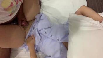 18 Sexfap Laten we over elkaar praten tijdens de seks. Video van Gesmoorde Thaise Vaginale Stem Leunen om Water te Breken
