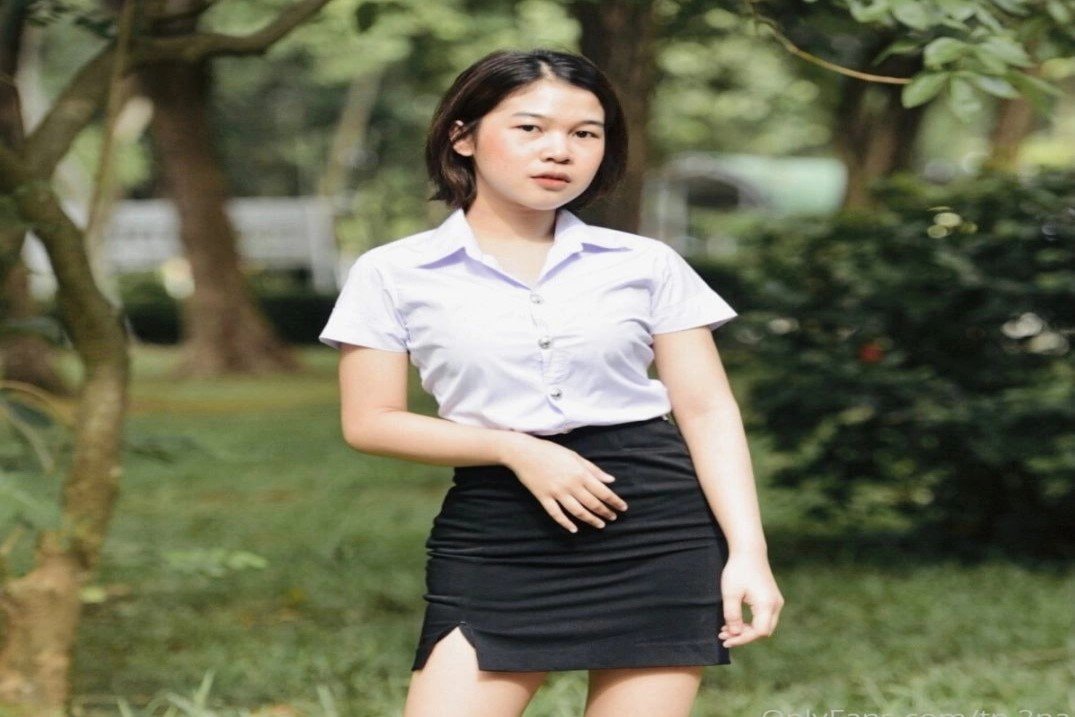 Nong Min Gets Ganged Up And Fucked In The Student\'s Uniform. It\'s Hard, Full, Awesome.

